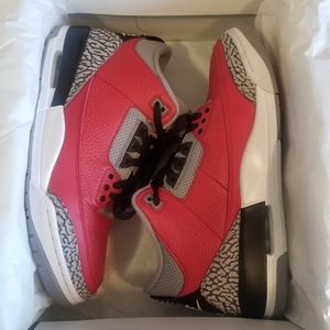 Air Jordan 3 Retro SE Unite Sneakers
